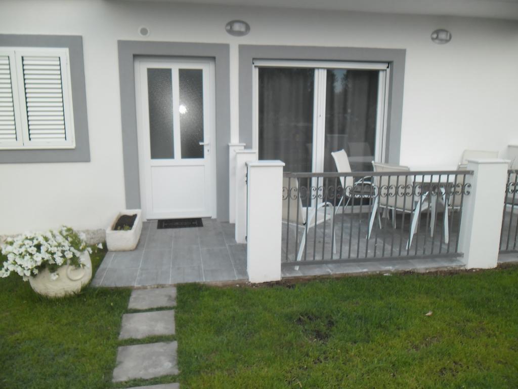 Rooms & Apartments Marinero Betina  Ruang foto