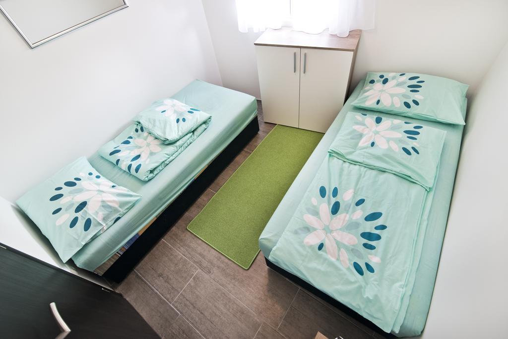 Rooms & Apartments Marinero Betina  Bagian luar foto