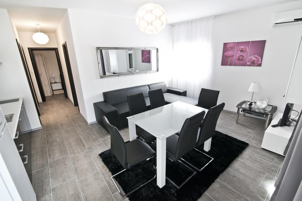 Rooms & Apartments Marinero Betina  Bagian luar foto