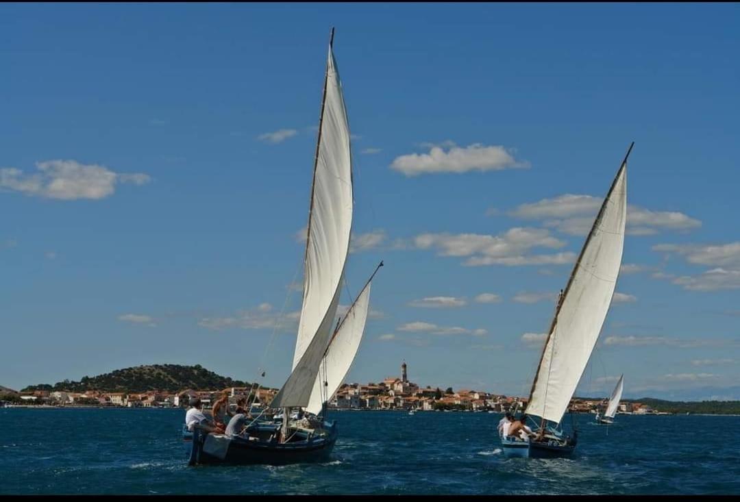 Rooms & Apartments Marinero Betina  Bagian luar foto