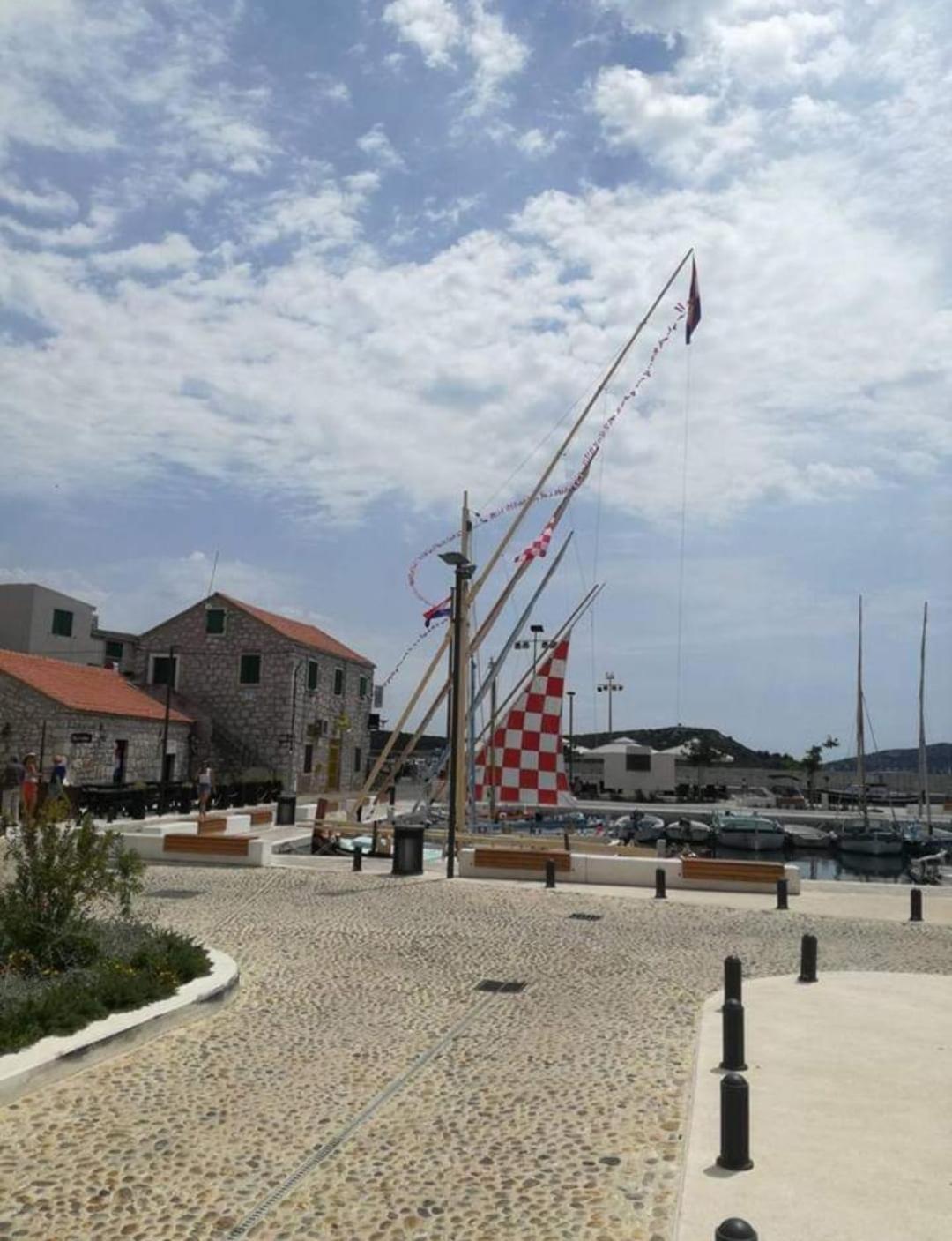 Rooms & Apartments Marinero Betina  Bagian luar foto