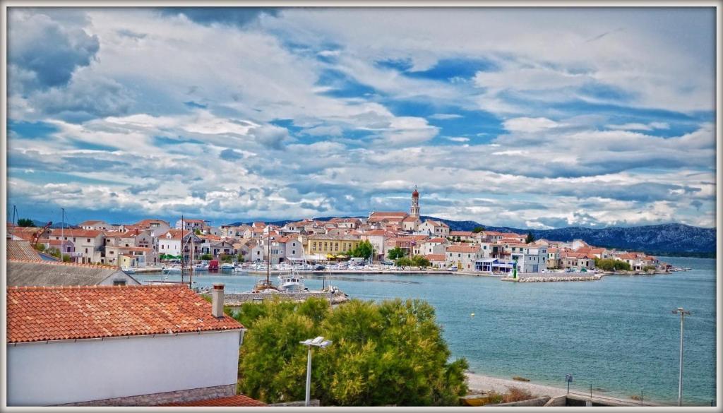Rooms & Apartments Marinero Betina  Bagian luar foto