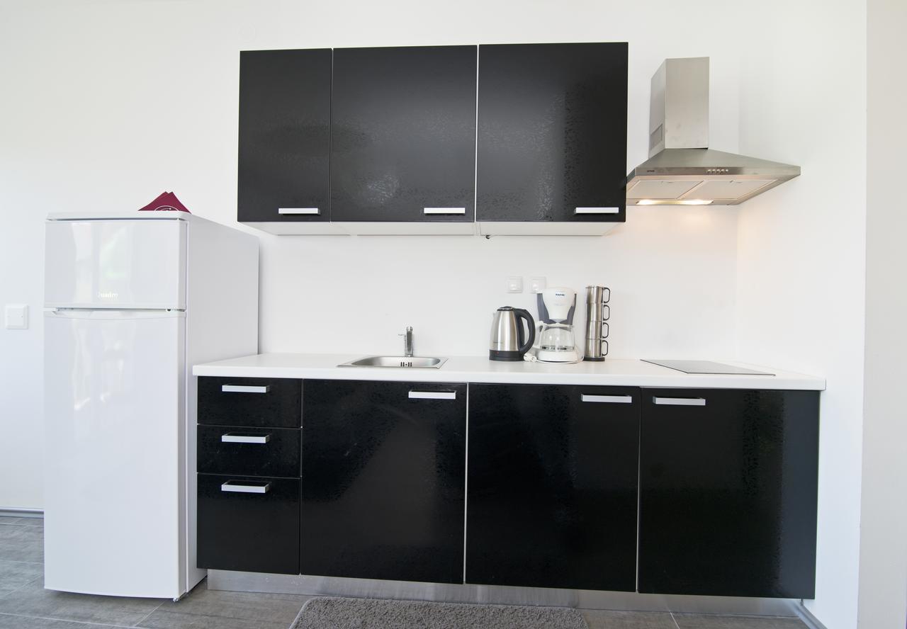 Rooms & Apartments Marinero Betina  Bagian luar foto